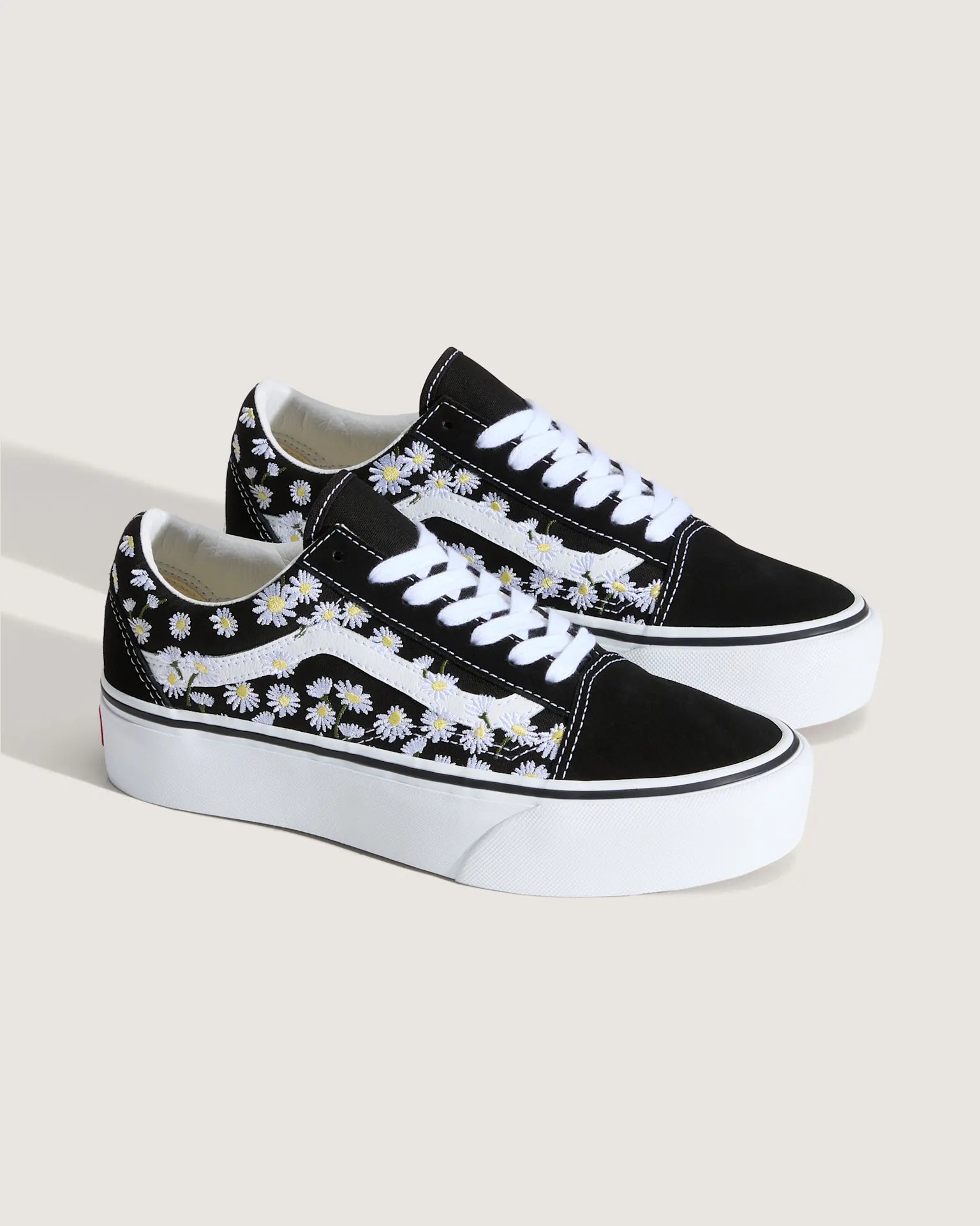 VANS Old Skool Platform FLORAL EMBROIDERY BLACK/WHITE Cipő – Vans Shop