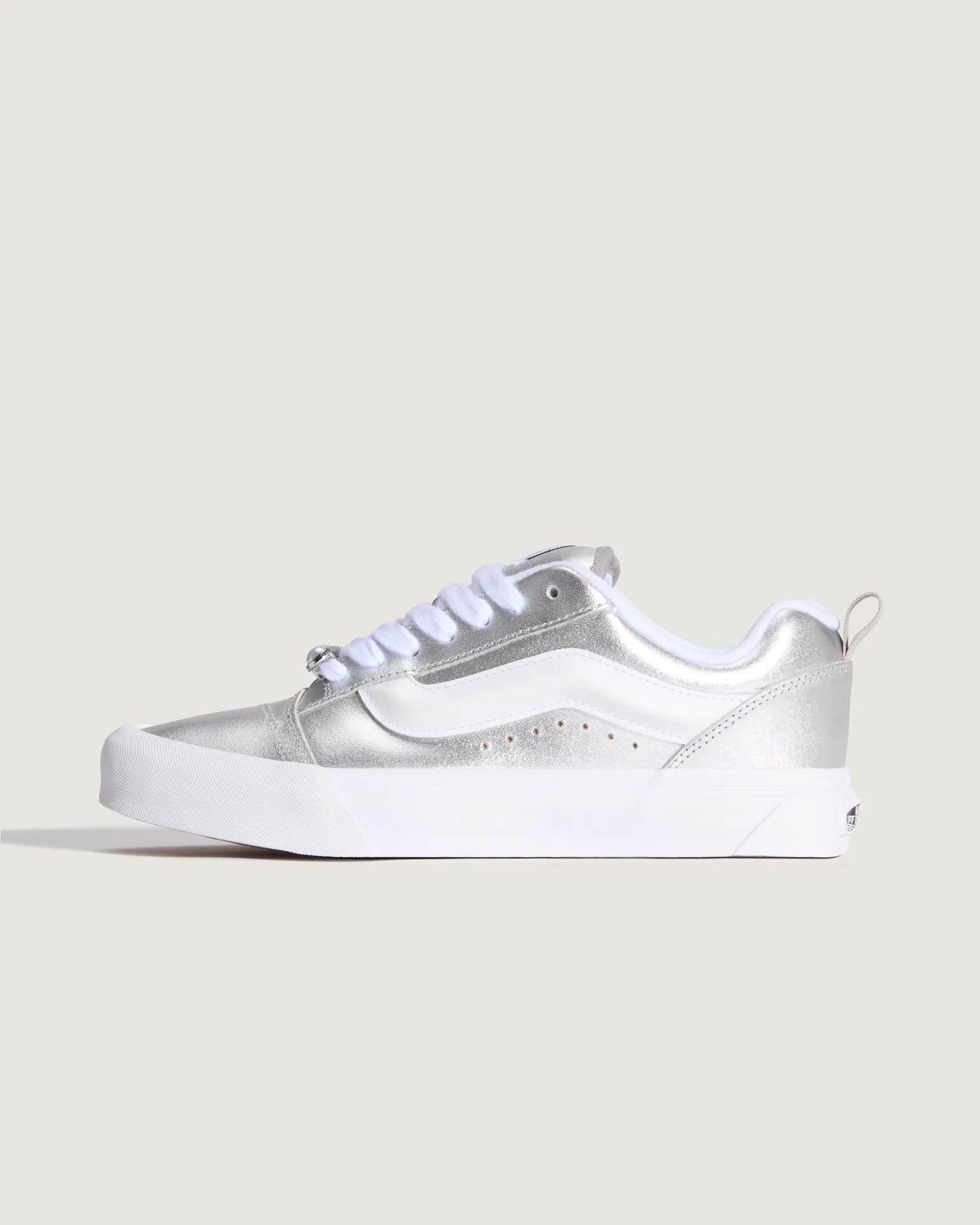 VANS Knu Skool METALLIC LEATHER SILVER Cipő VN000E9XSLV1 - 1
