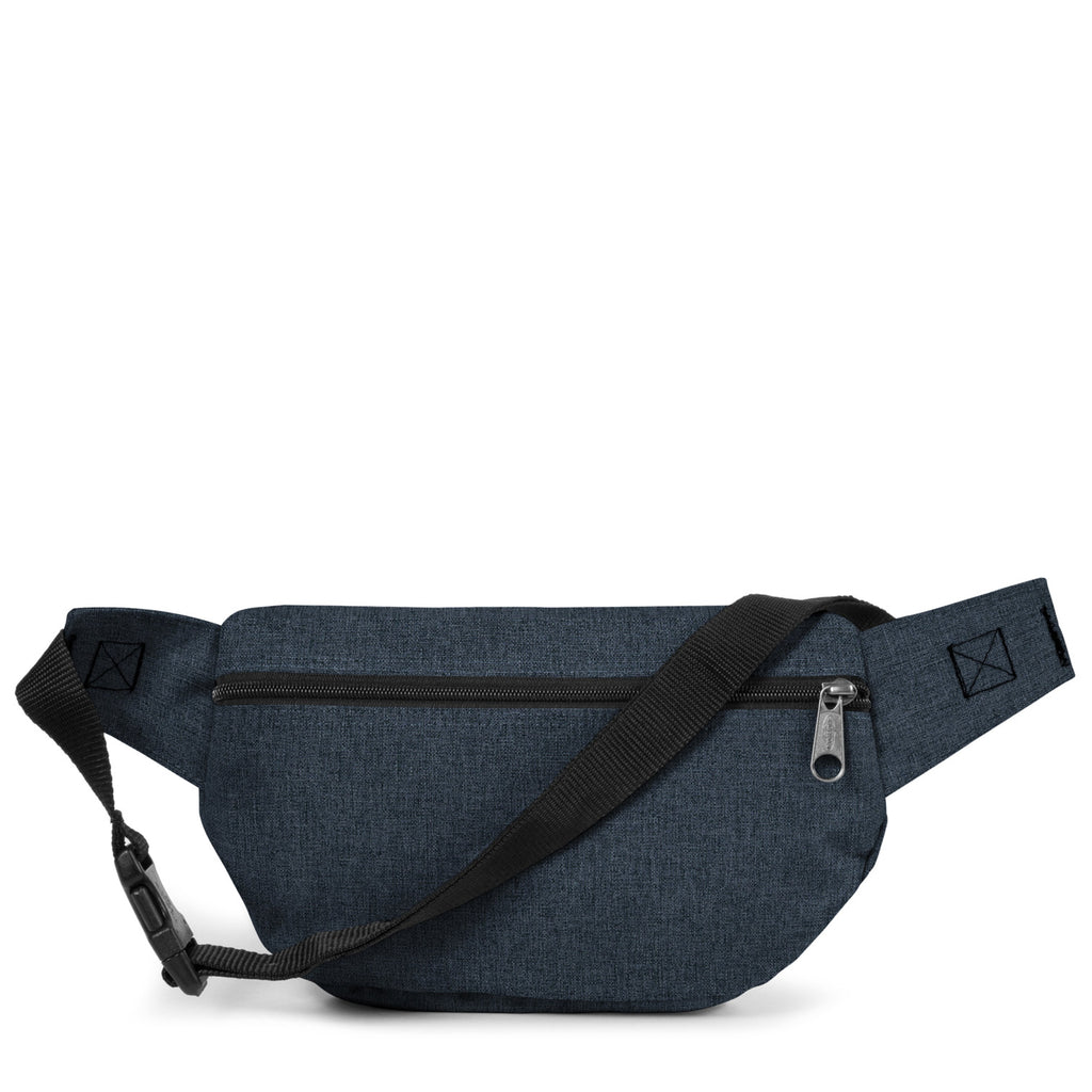 EASTPAK DOGGY BAG Core Series Contemporary JUNE SEASONALS Triple Denim Övtáska EK00007326W1 - 2