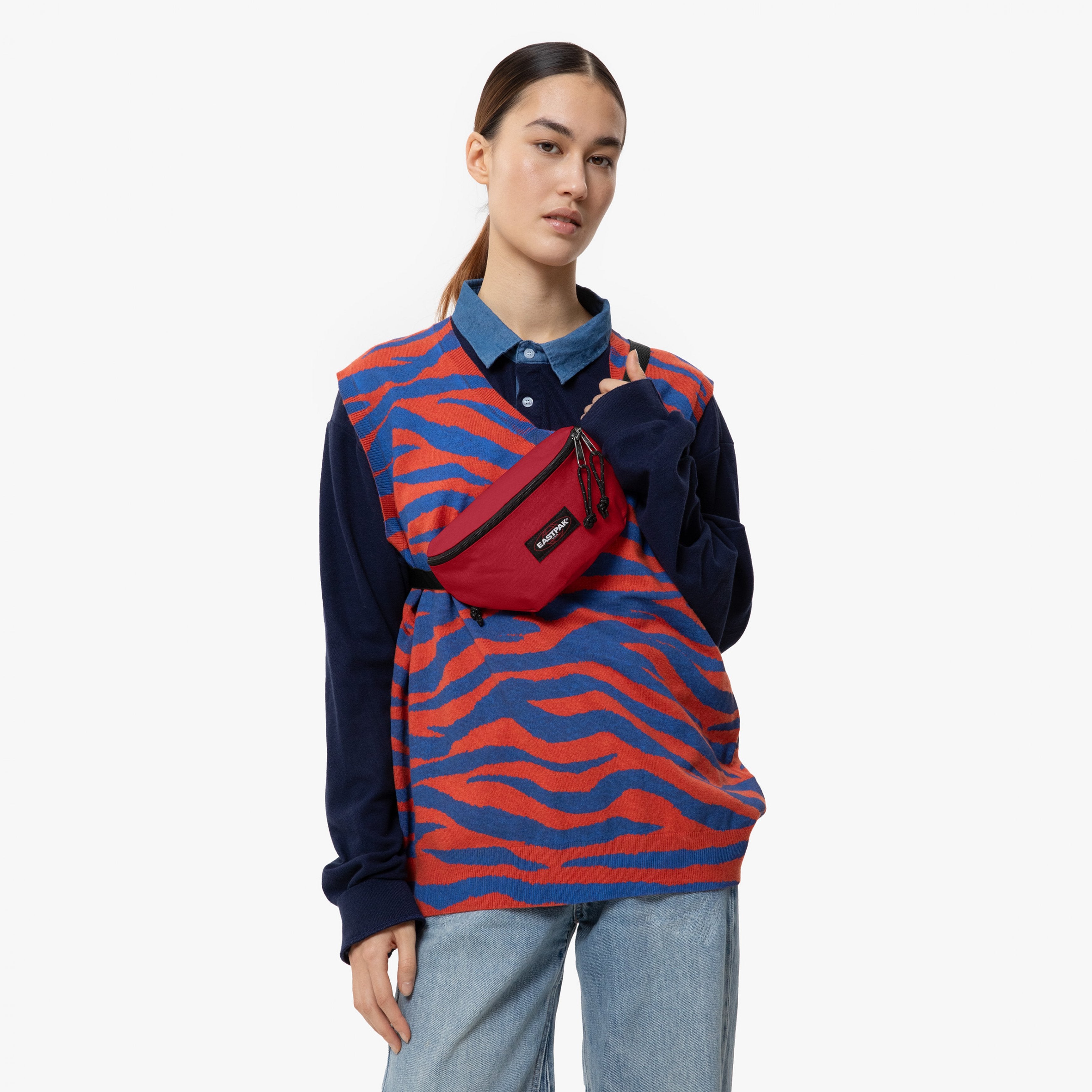 EASTPAK SPRINGER SCARLET RED Övtáska EK0000741O91 - 4