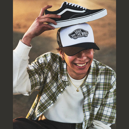 VANS CLASSIC PATCH CURVED BILL TRUCKER Black/White kép 2