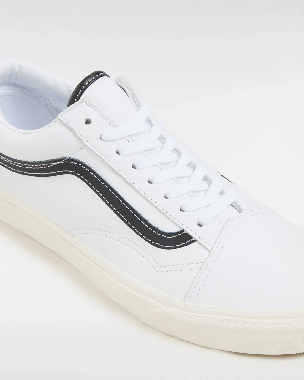 VANS UA Old Skool LEATHER WHITE/BLACK Cipő kép 4