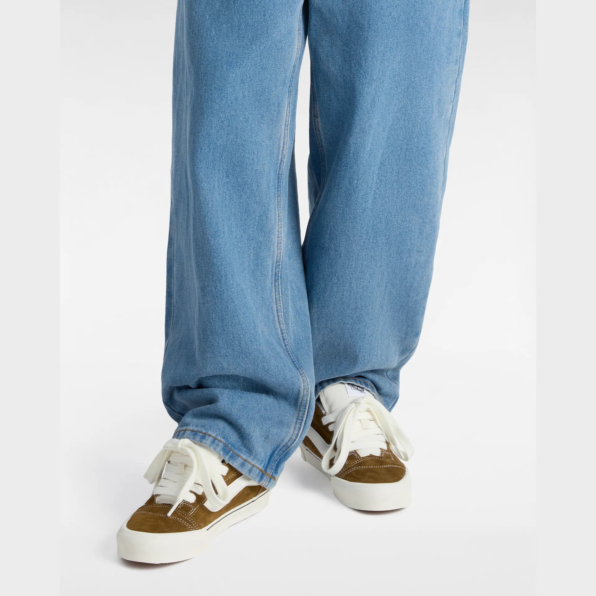 VANS Knu Skool PIG SUEDE BROWN Cipő kép 5