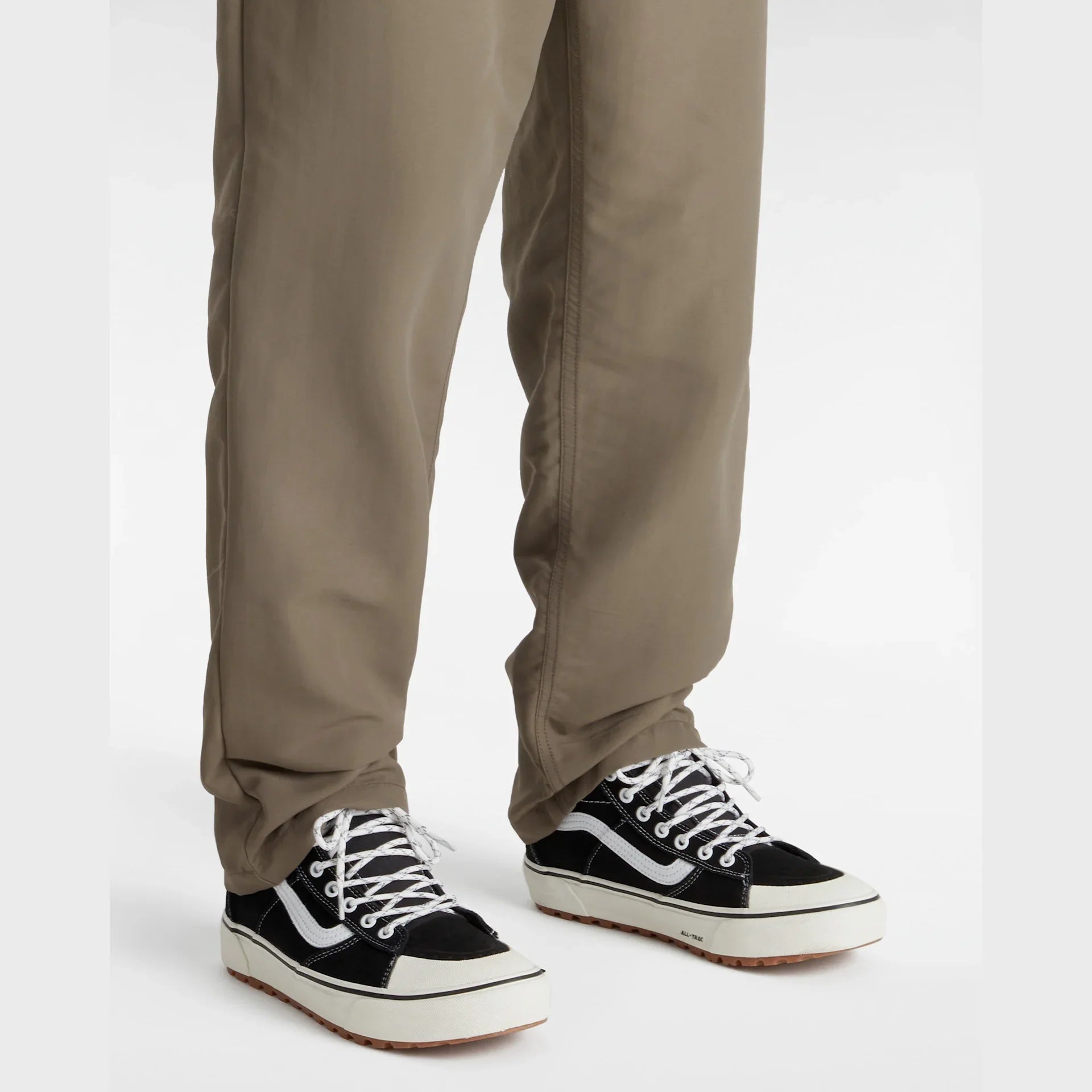 VANS MTE Sk8-Hi Waterproof BLACK/TRUE WHITE Cipő kép 5