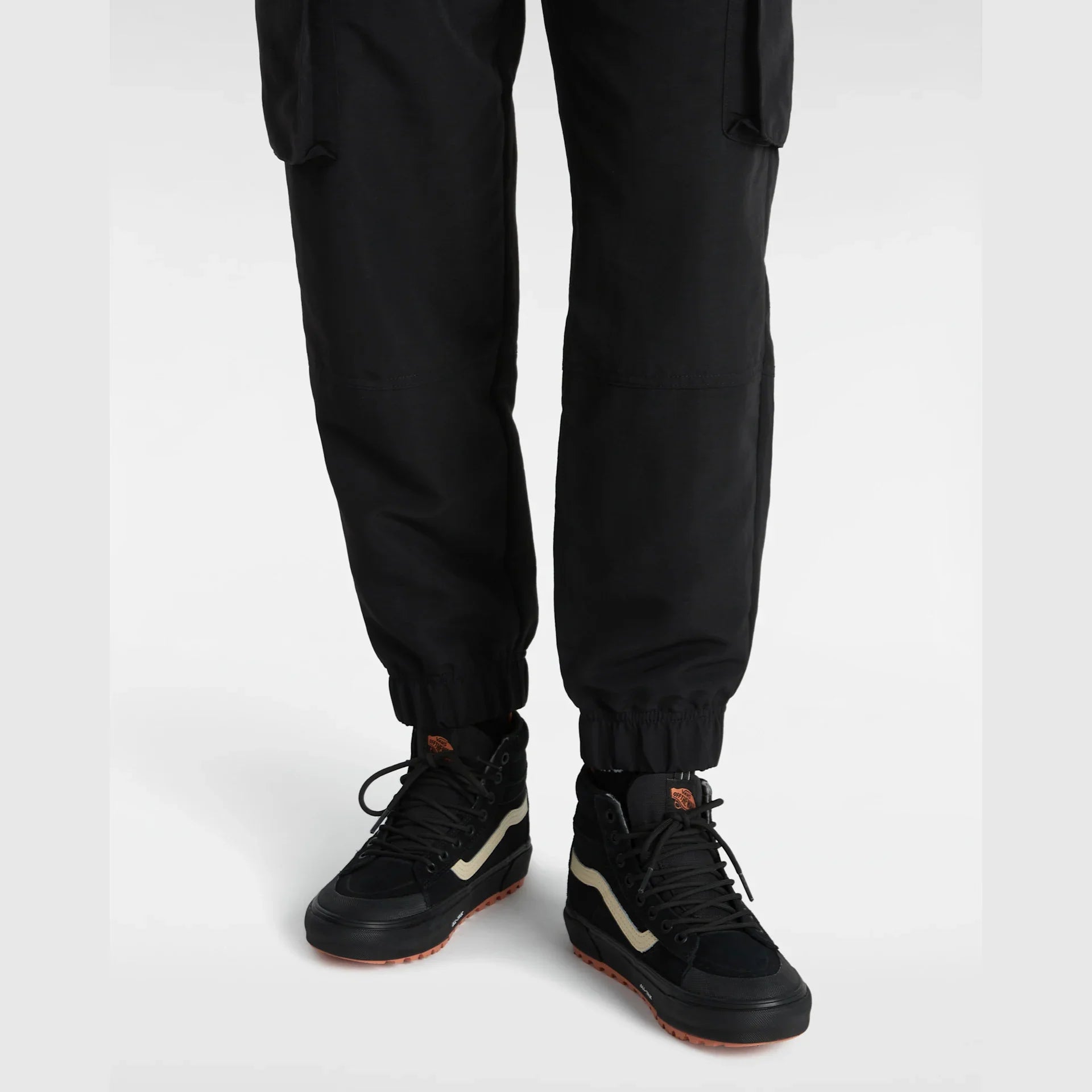 VANS MTE Sk8-Hi Waterproof BLACK Cipő kép 5