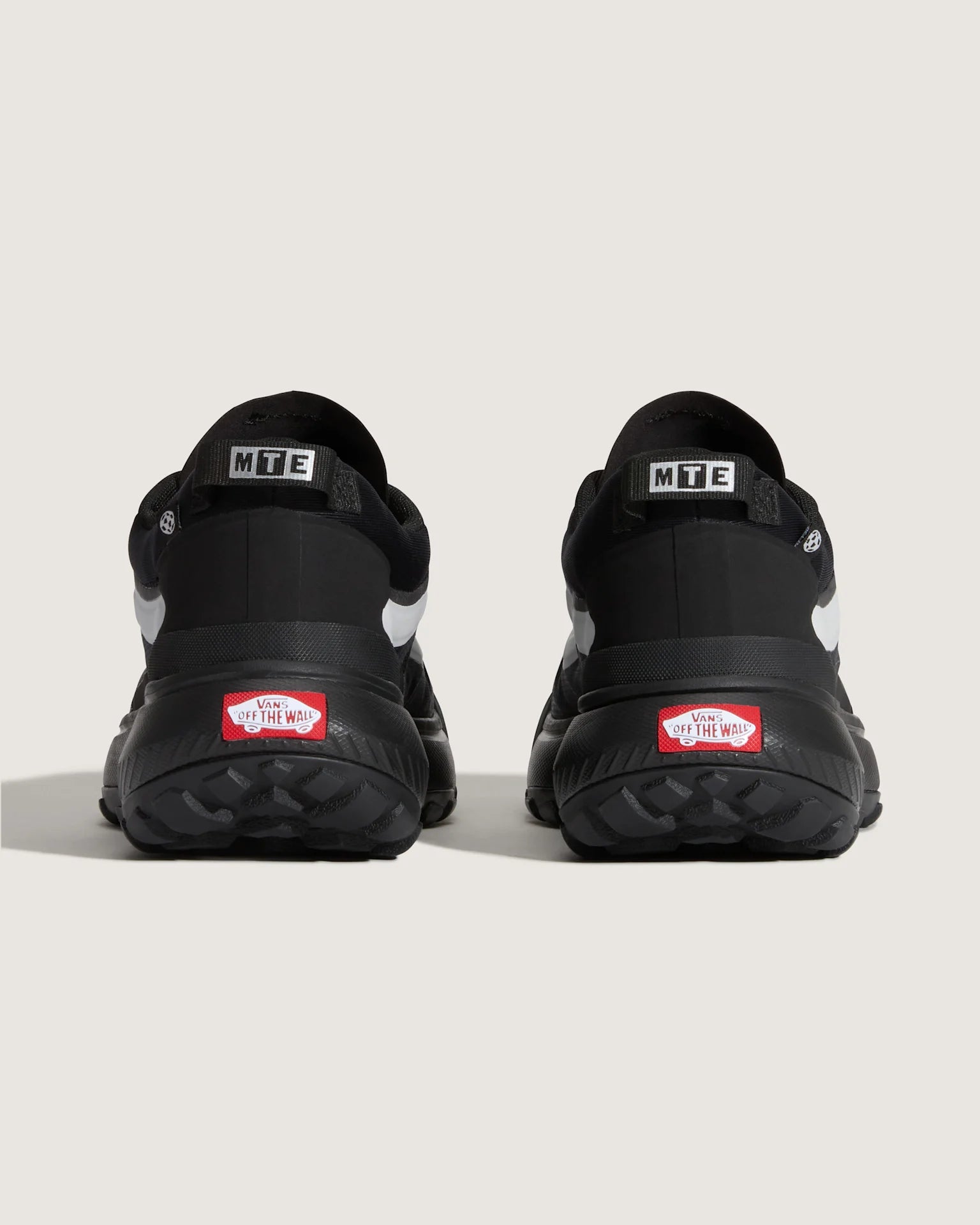 VANS Crosspath REFLECTIVE Black Cipő VN000CVUBLK1 - 4