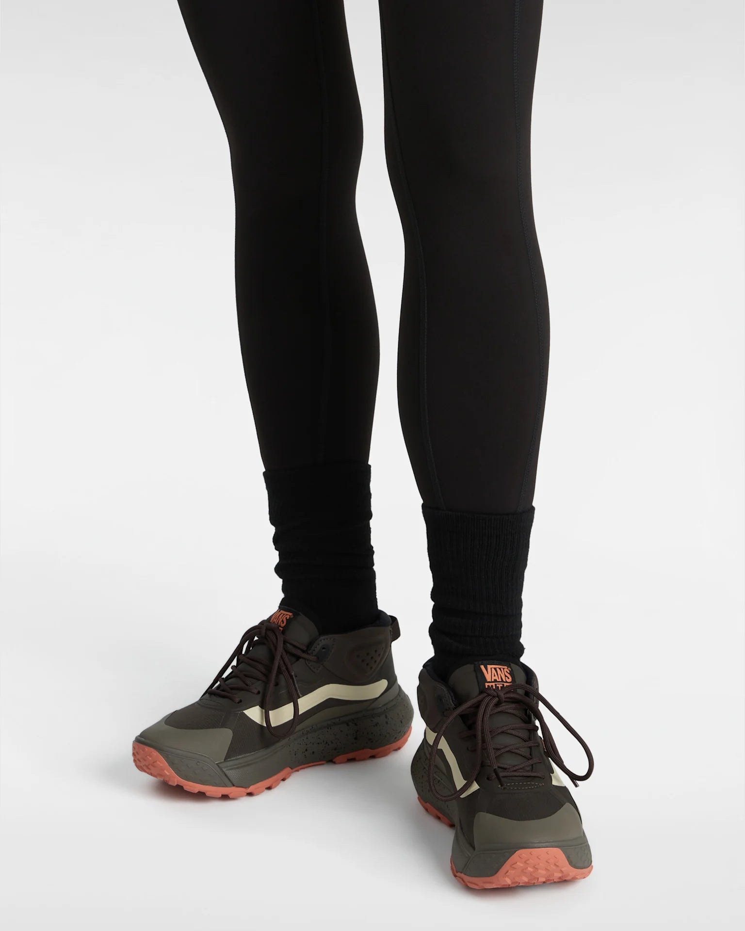 VANS Crosspath Mid Brown Cipő VN000CVVBRO1 - 5