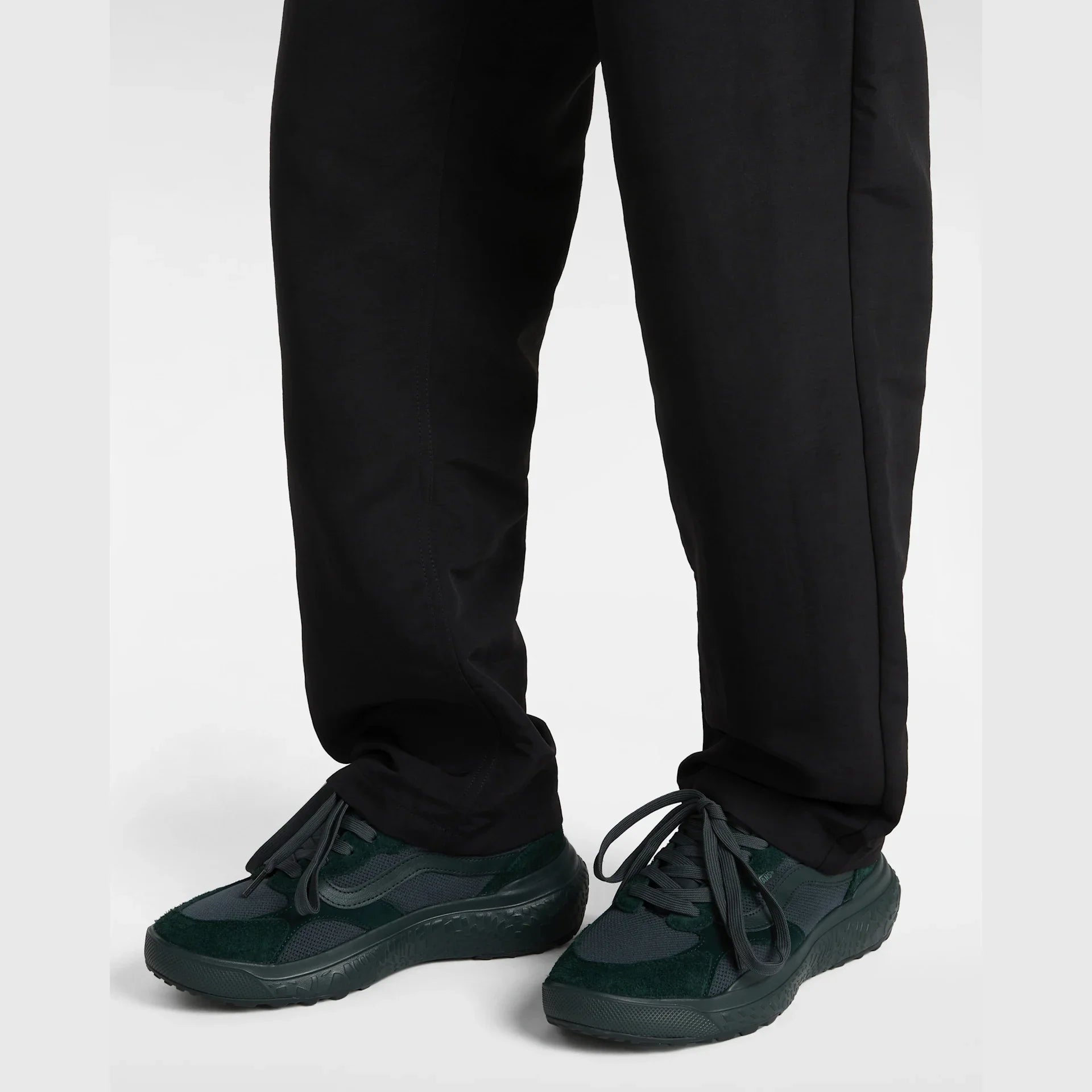 VANS MTE UltraRange Neo VR3 MONO DARK GREEN Cipő kép 5