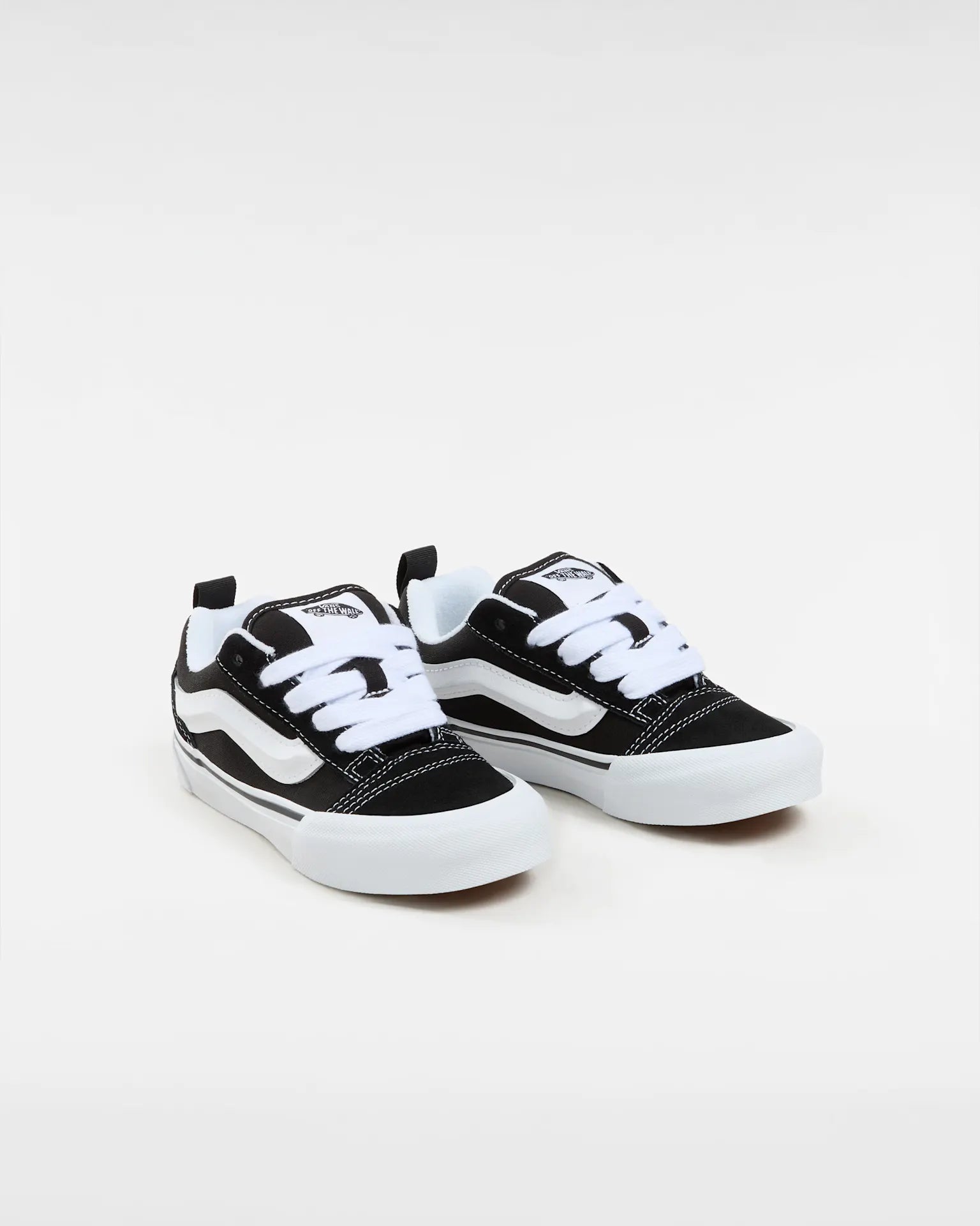VANS Knu Skool BLACK/TRUE WHITE Cipő kép 2