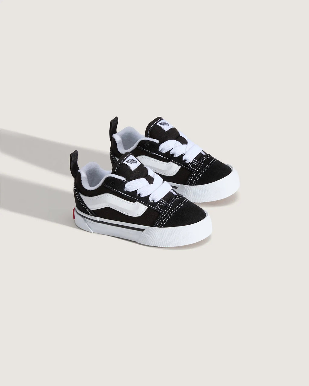 VANS Knu Skool Elastic Lace B Black/True Whit Cipő VN000D0K6BT1 - 2