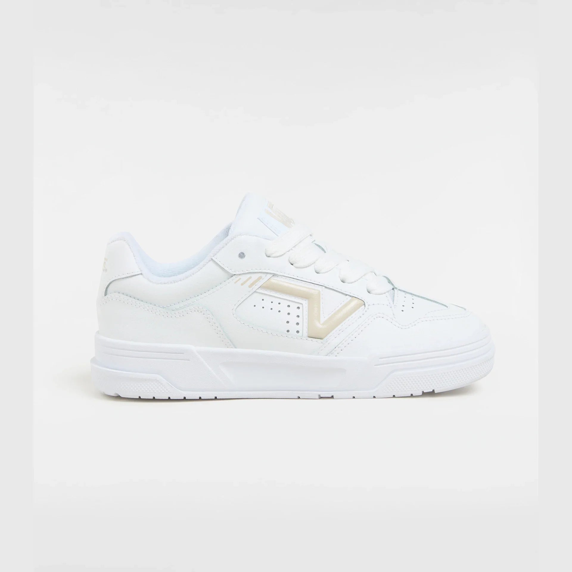 VANS Upland True White/French Oak Cipő kép 1