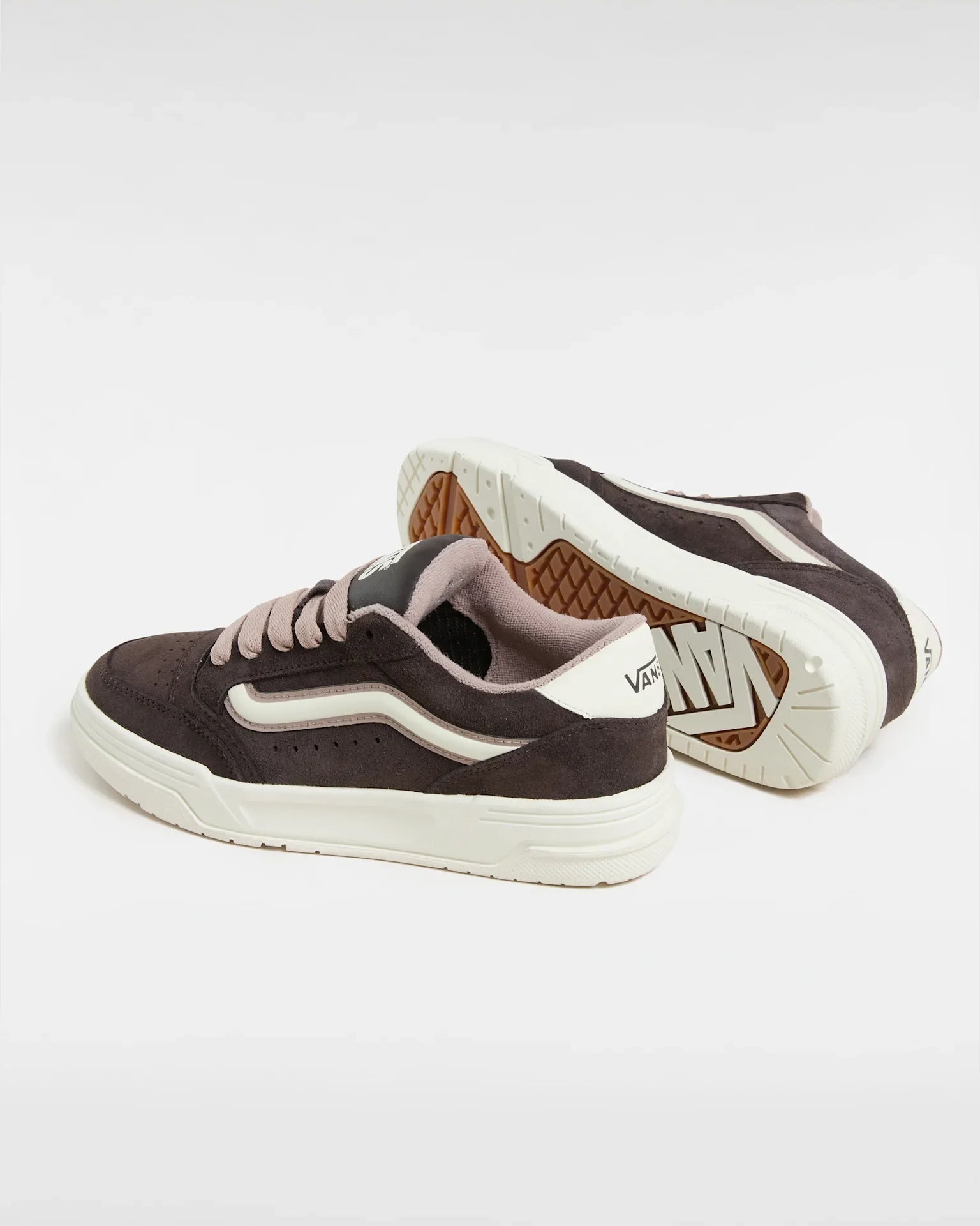 VANS Hylane After Dark Cipő kép 3