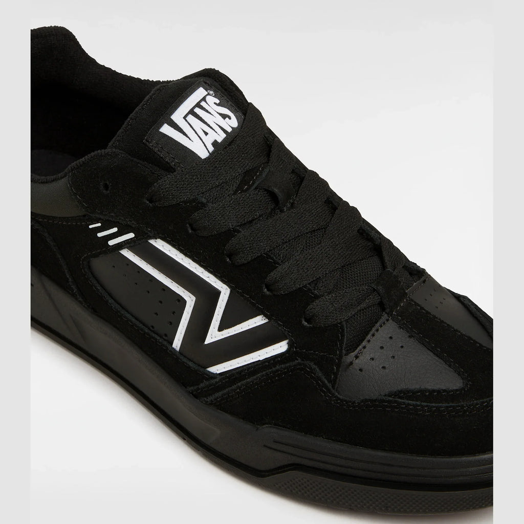 VANS Upland BLACK/BLACK/WHITE Cipő kép 4