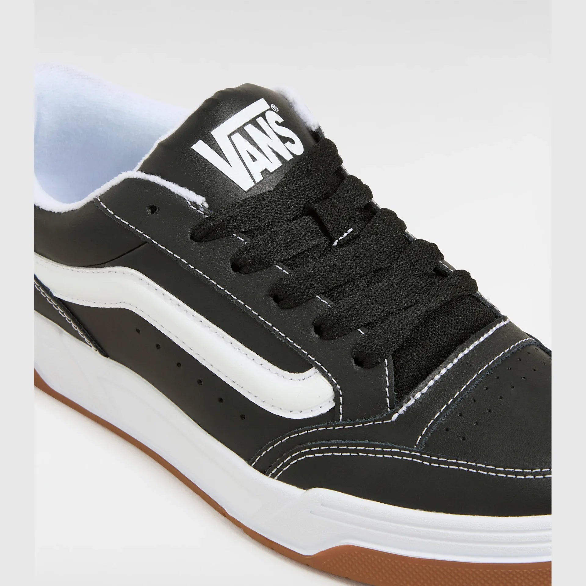 VANS Hylane BLACK/WHITE/GUM Cipő kép 4