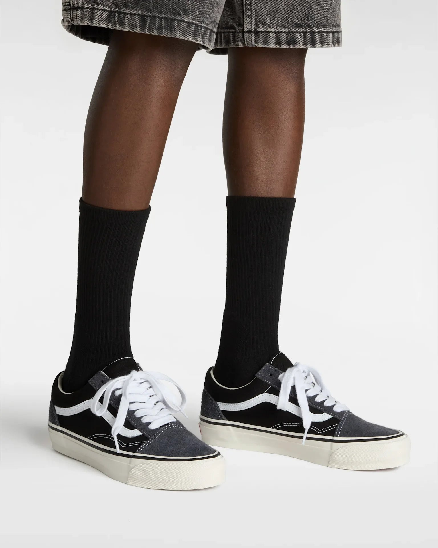 VANS LX Old Skool SUEDE GRAY/BLACK Cipő kép 6