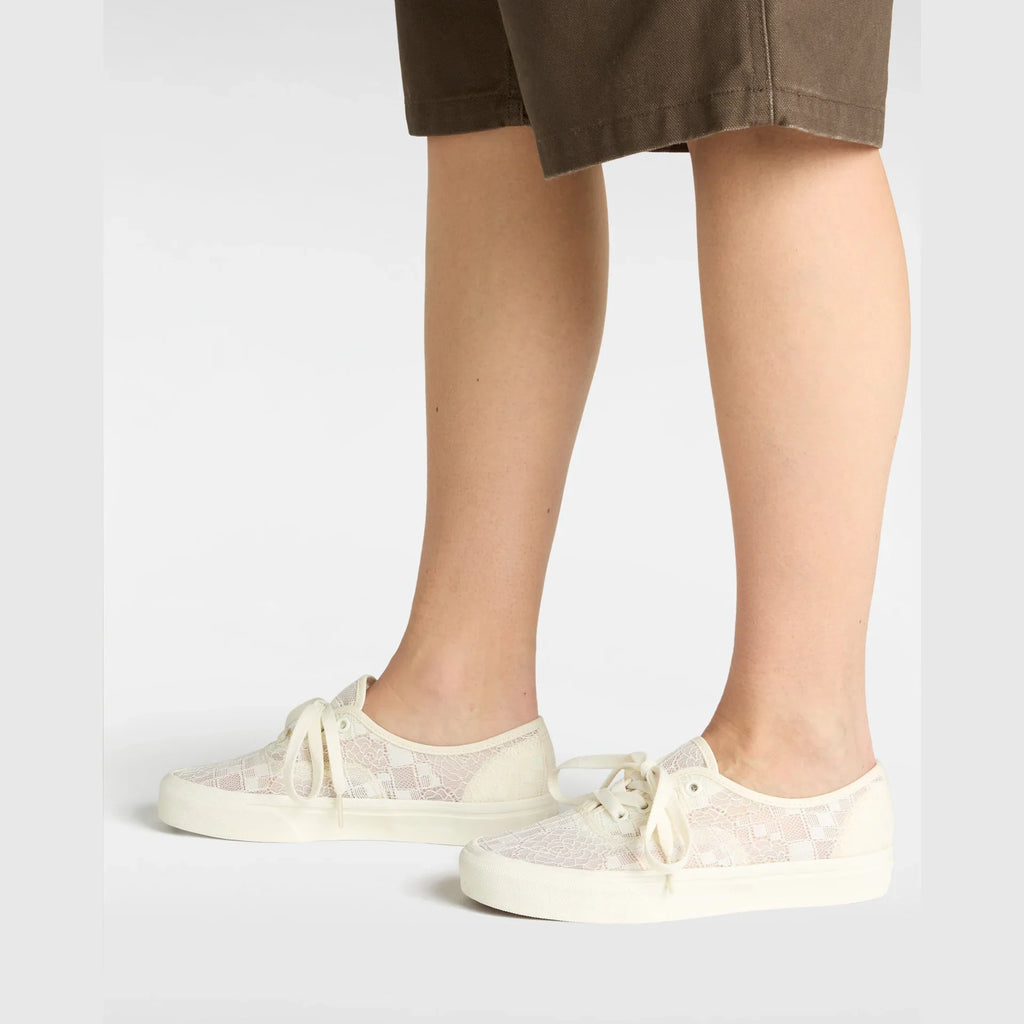 VANS Authentic Chou Chou MARSHMALLOW Cipő kép 5
