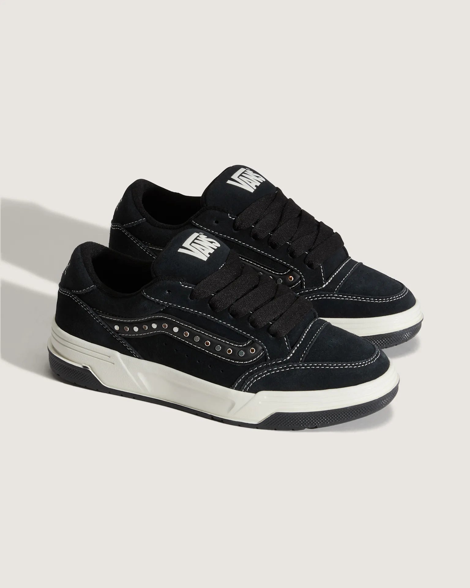 VANS Hylane STUDS Black/Metallic Cipő VN000EC4B5T1 - 2