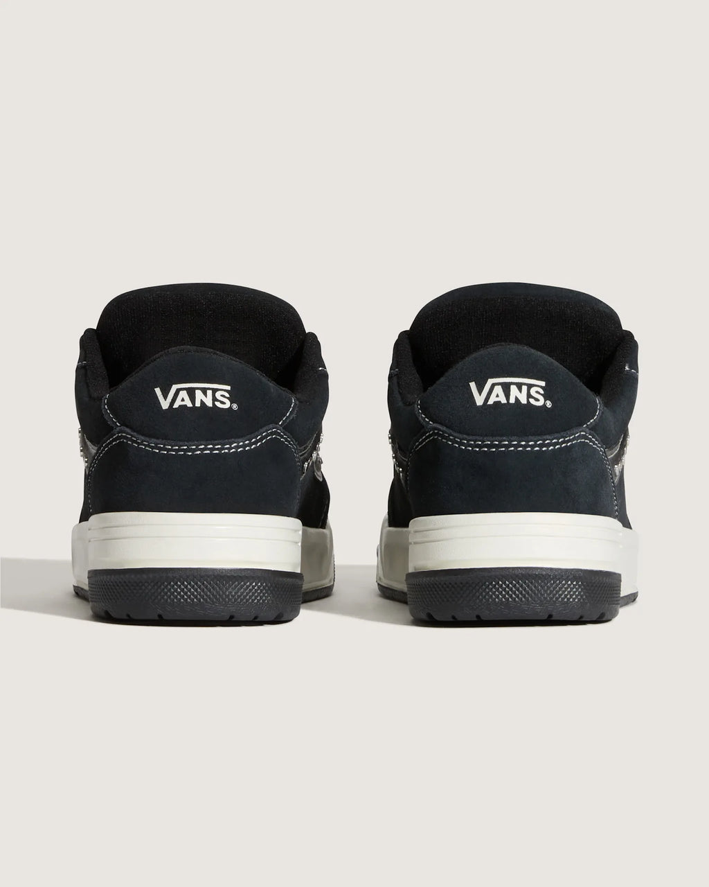 VANS Hylane STUDS Black/Metallic Cipő VN000EC4B5T1 - 4