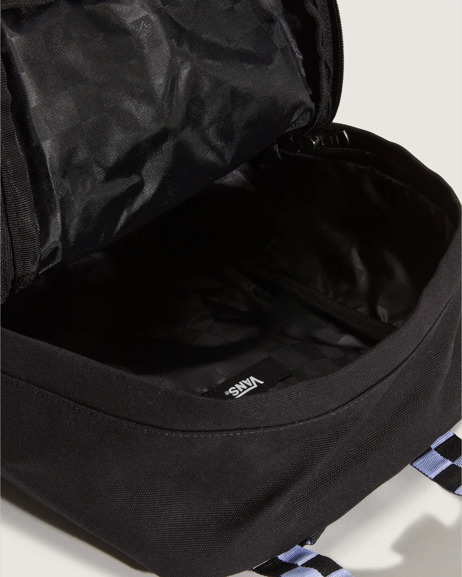 VANS Low Key Mini Backpack Black/White kép 4