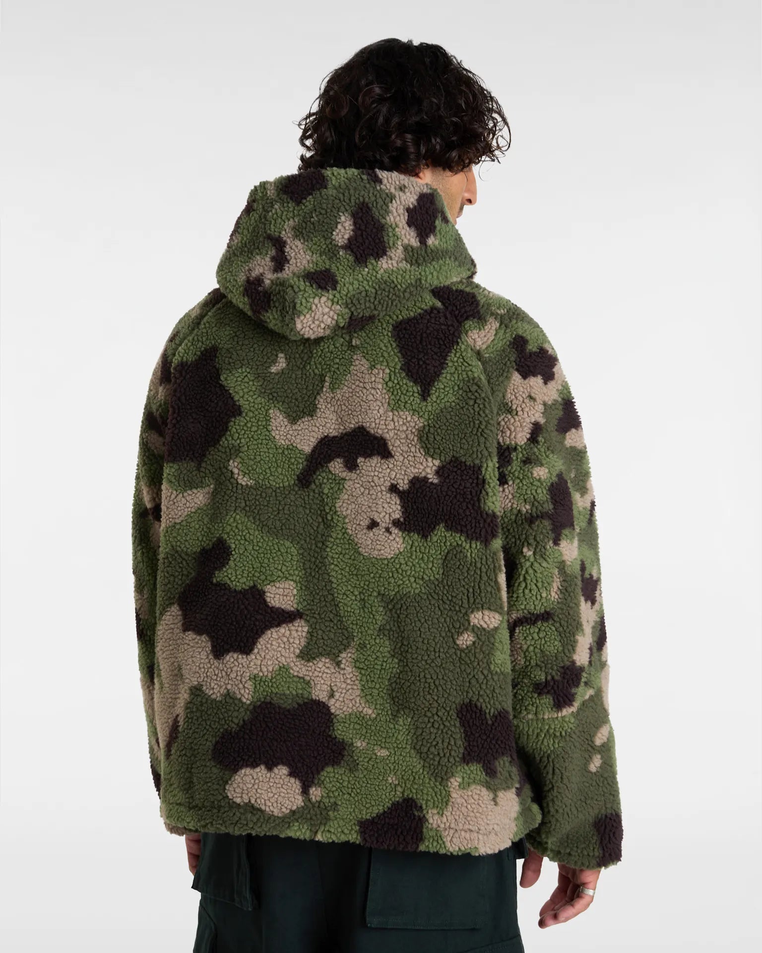 VANS LX Oversized Sherpa Hoo Classic Camo Pulóver VN000HN197I1 - 4