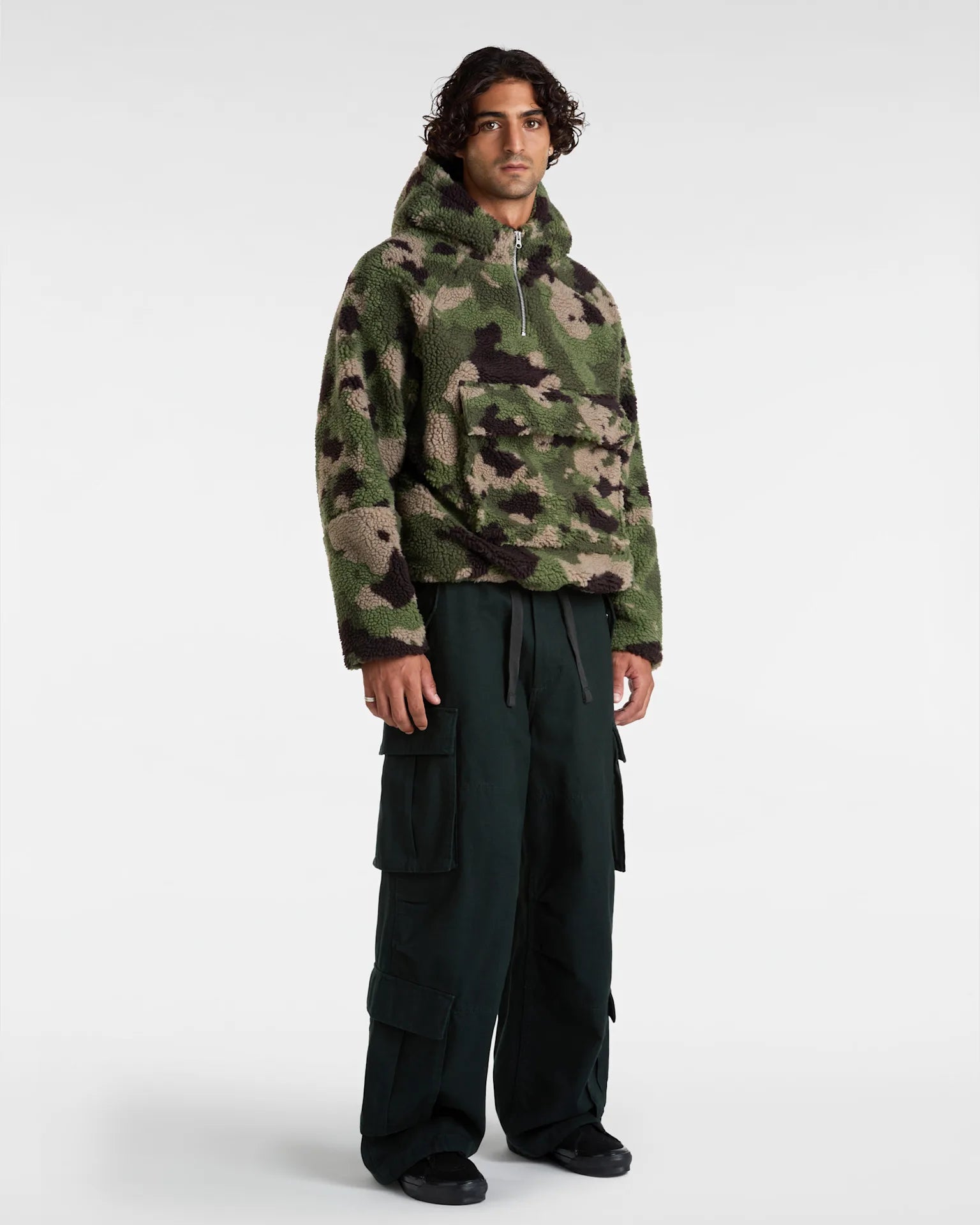 VANS LX Oversized Sherpa Hoo Classic Camo Pulóver VN000HN197I1 - 6