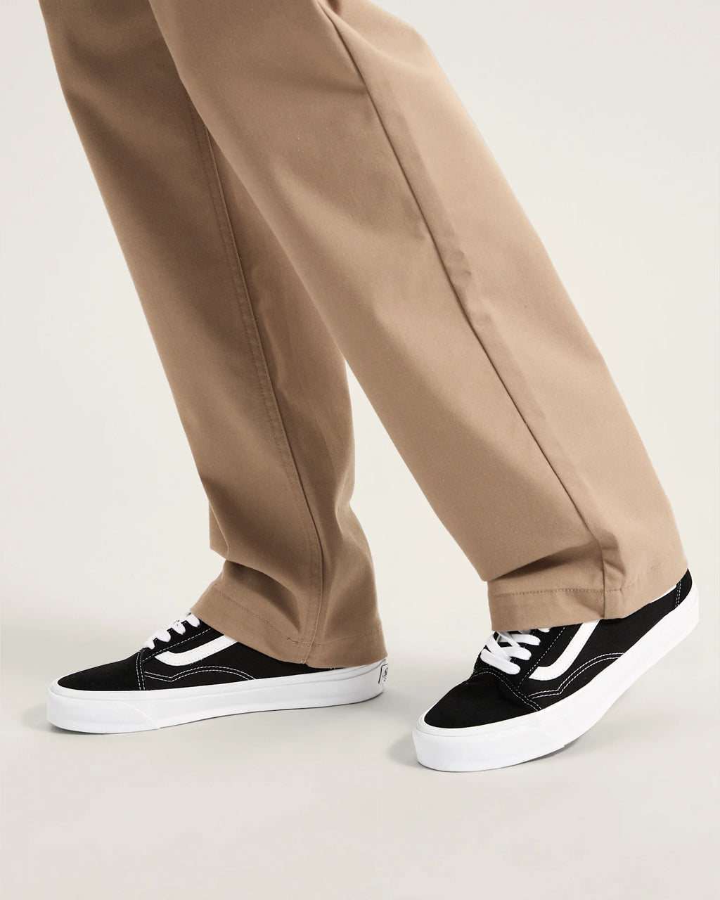 VANS Authentic Chino Relaxed Pant DESERT TAUPE Nadrág VN000HZBYEH1 - 8