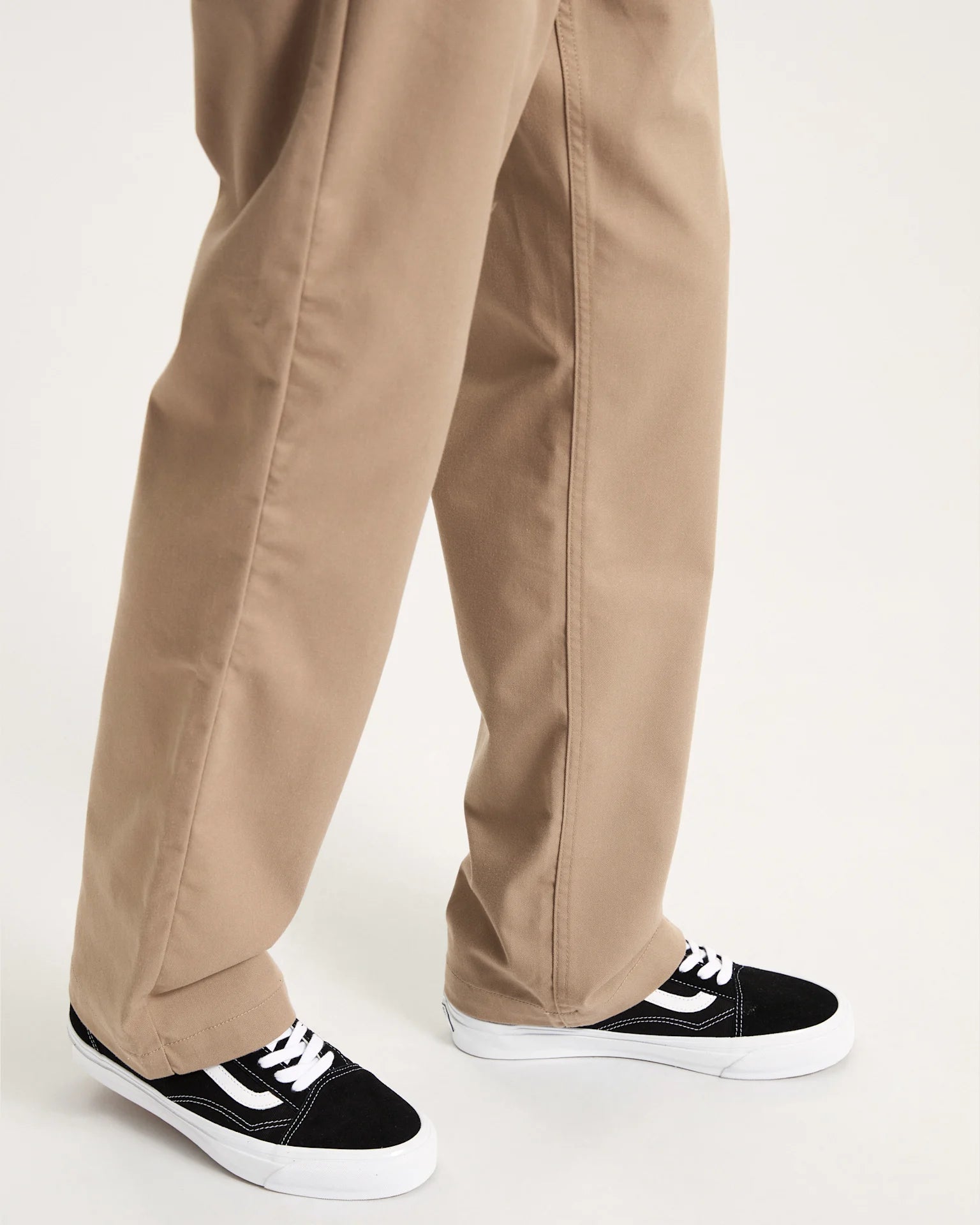 VANS Authentic Chino Relaxed Pant DESERT TAUPE Nadrág VN000HZBYEH1 - 9