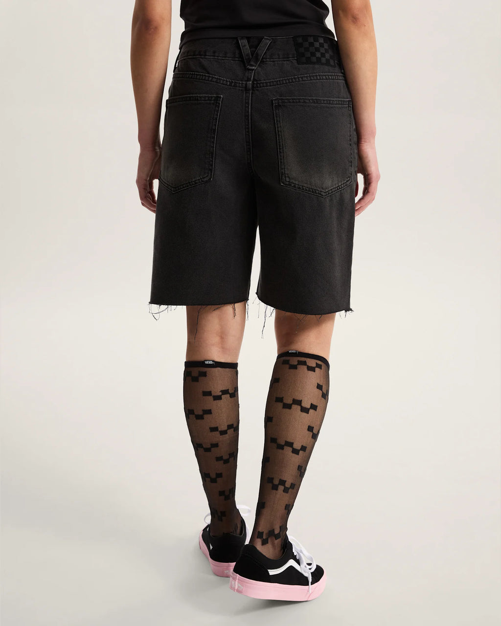 VANS Sirelle Cut-Off Jorts Washed Black Rövidnadrág VN000MBJEMQ1 - 4