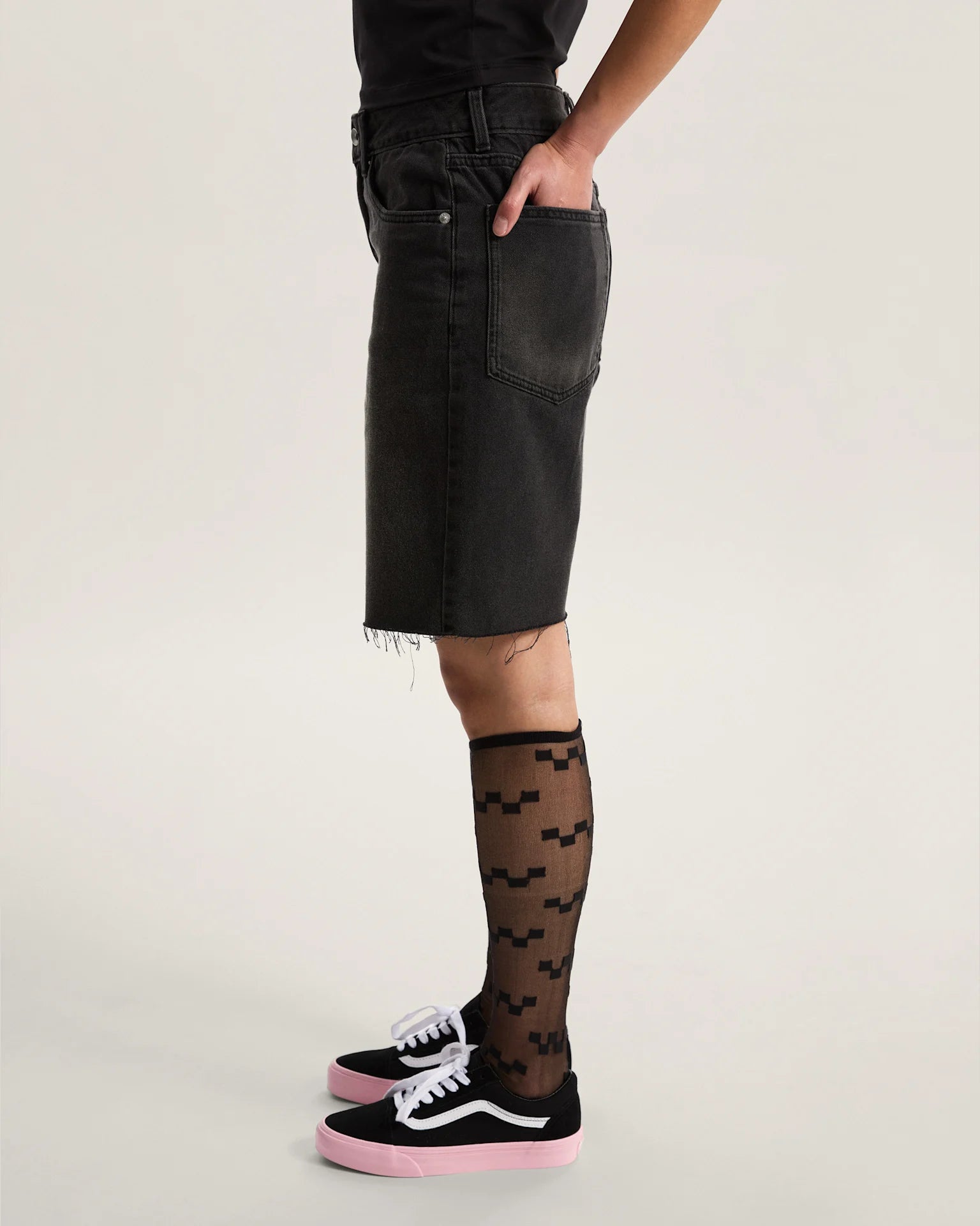 VANS Sirelle Cut-Off Jorts Washed Black Rövidnadrág VN000MBJEMQ1 - 5