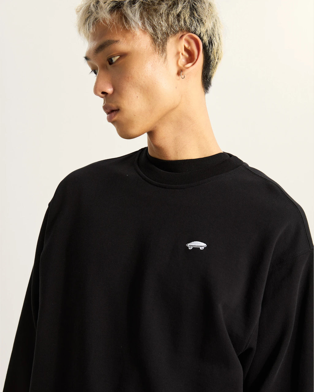 VANS SALTON LOOSE FT CREW Black Pulóver VN000P59BLK1 - 6