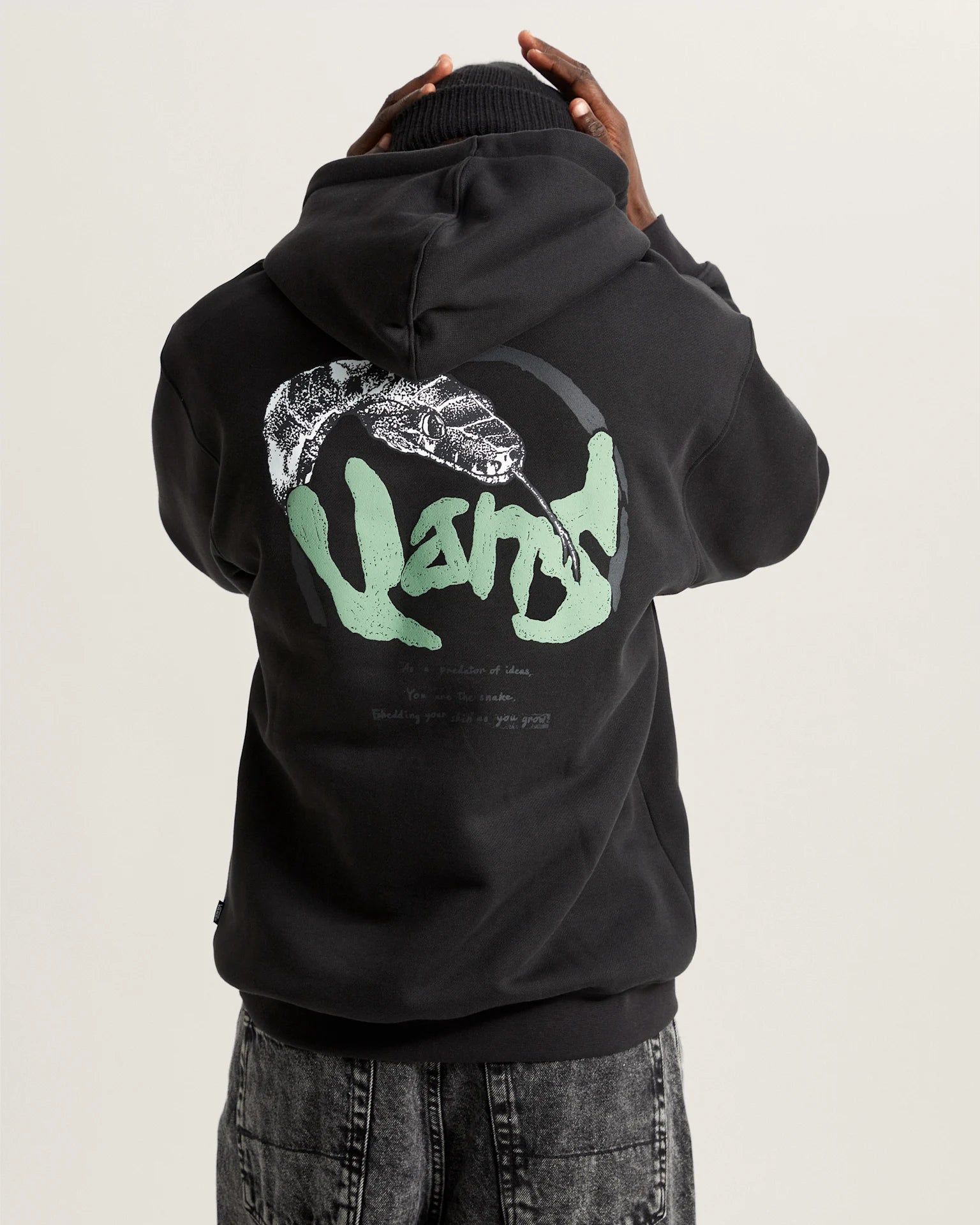 VANS EVOLVE PO HOODIE Black Pulóver VN000RG2BLK1 - 4