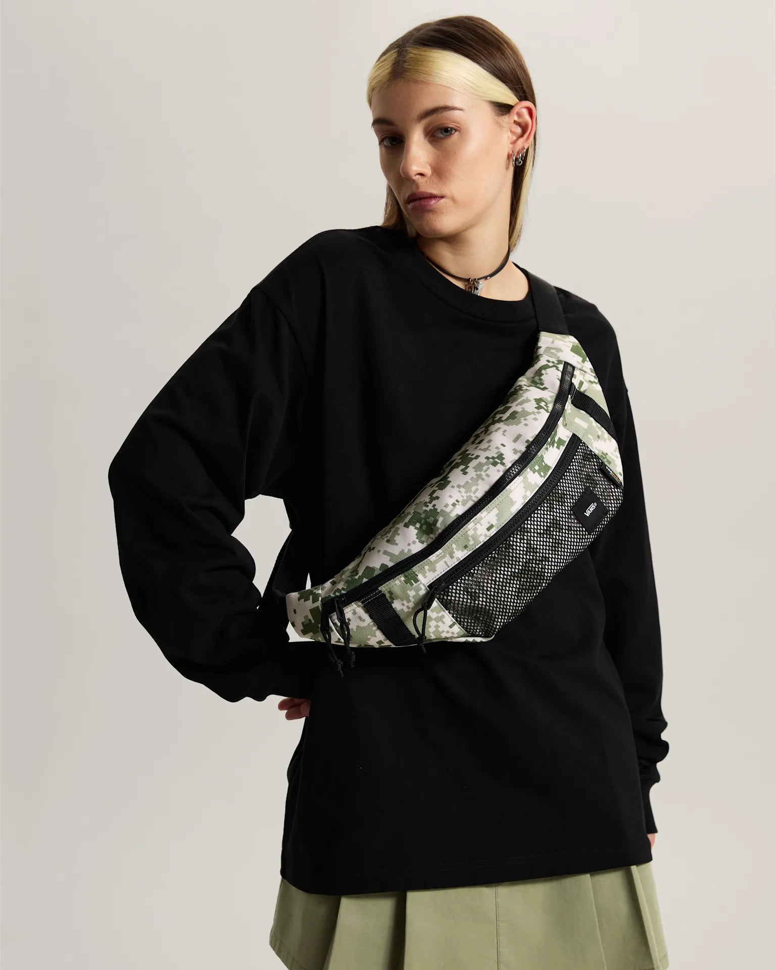 VANS Ward Cross Body Pack Neutral Olive/Marshmallow Övtáska VN0A2ZXXGCY1 - 4