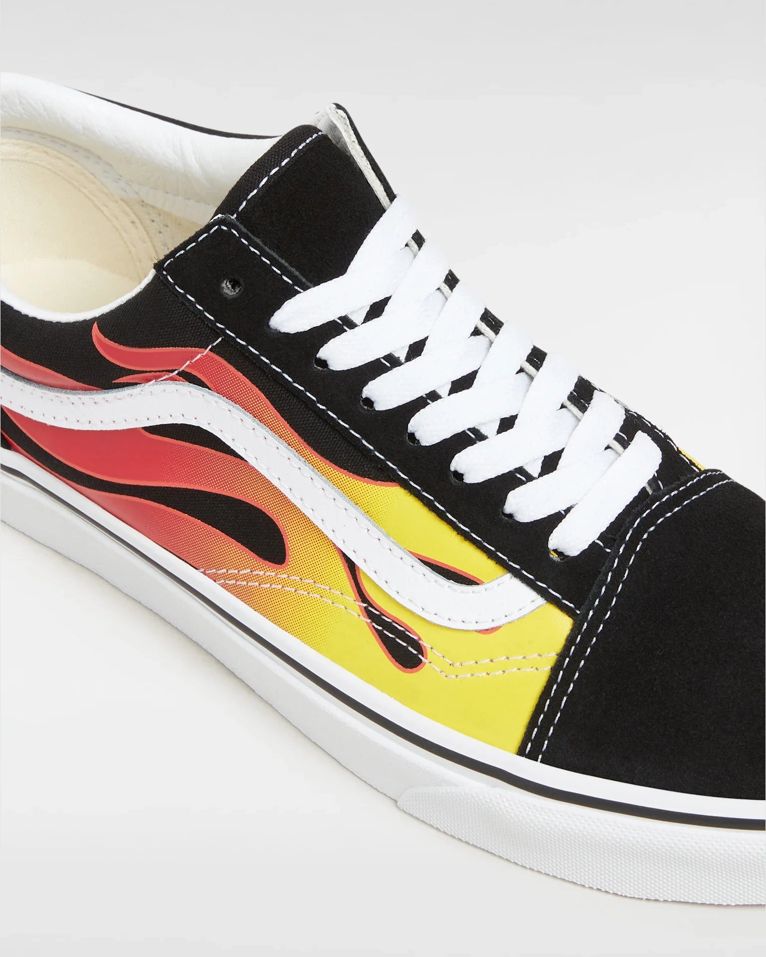 VANS UA Old Skool (FLAME)BLACK/BLACK/TR WHT Cipő kép 4