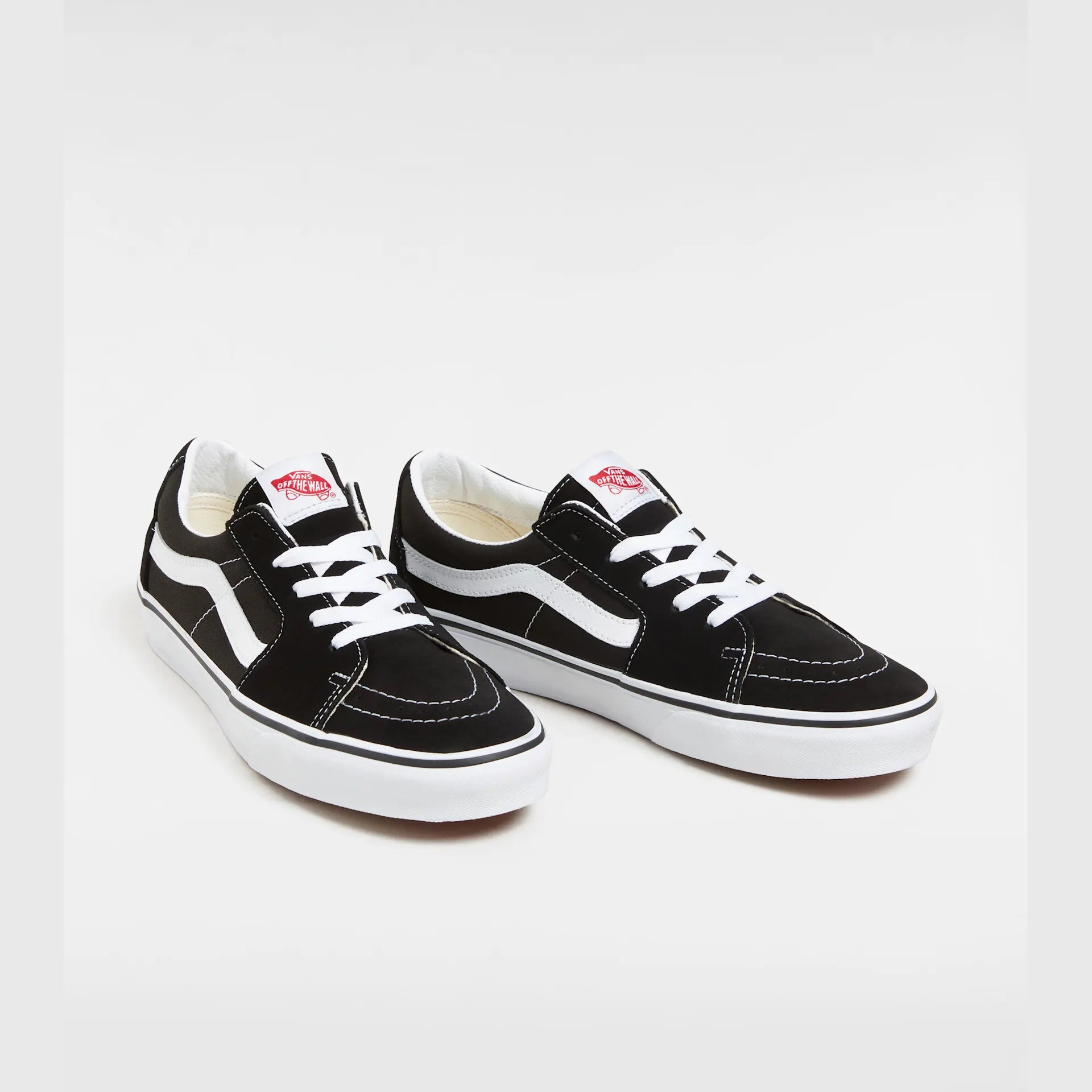 VANS UA SK8-Low Black/True White kép 2