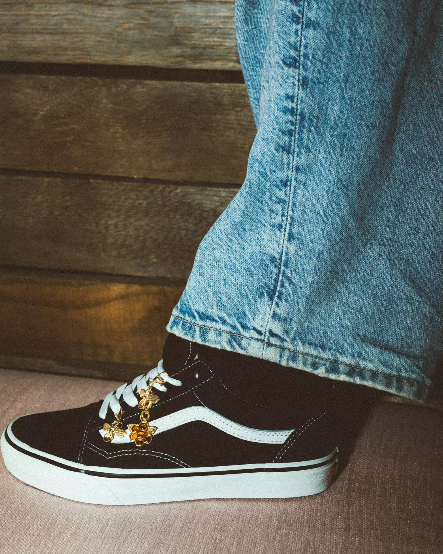 VANS UA Old Skool Bee Charm Cipő VND3HY281BC - 1