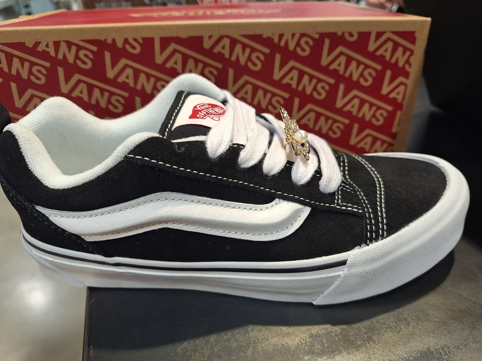 VANS Knu Skool Sparkly Bee Charm Cipő VN9QC6BT1SPBC - 3