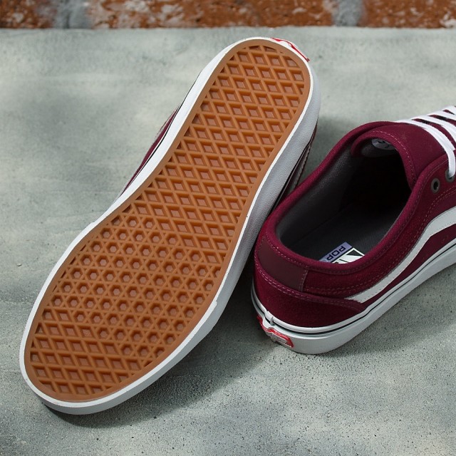 Chukka Low Sidestripe